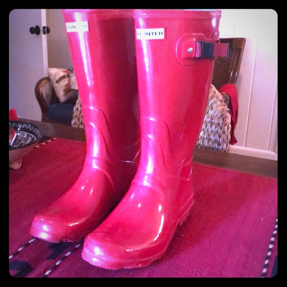 Hunter gloss red  rain boots size  9